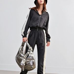 Metallic bag with chain for beach or gym bag